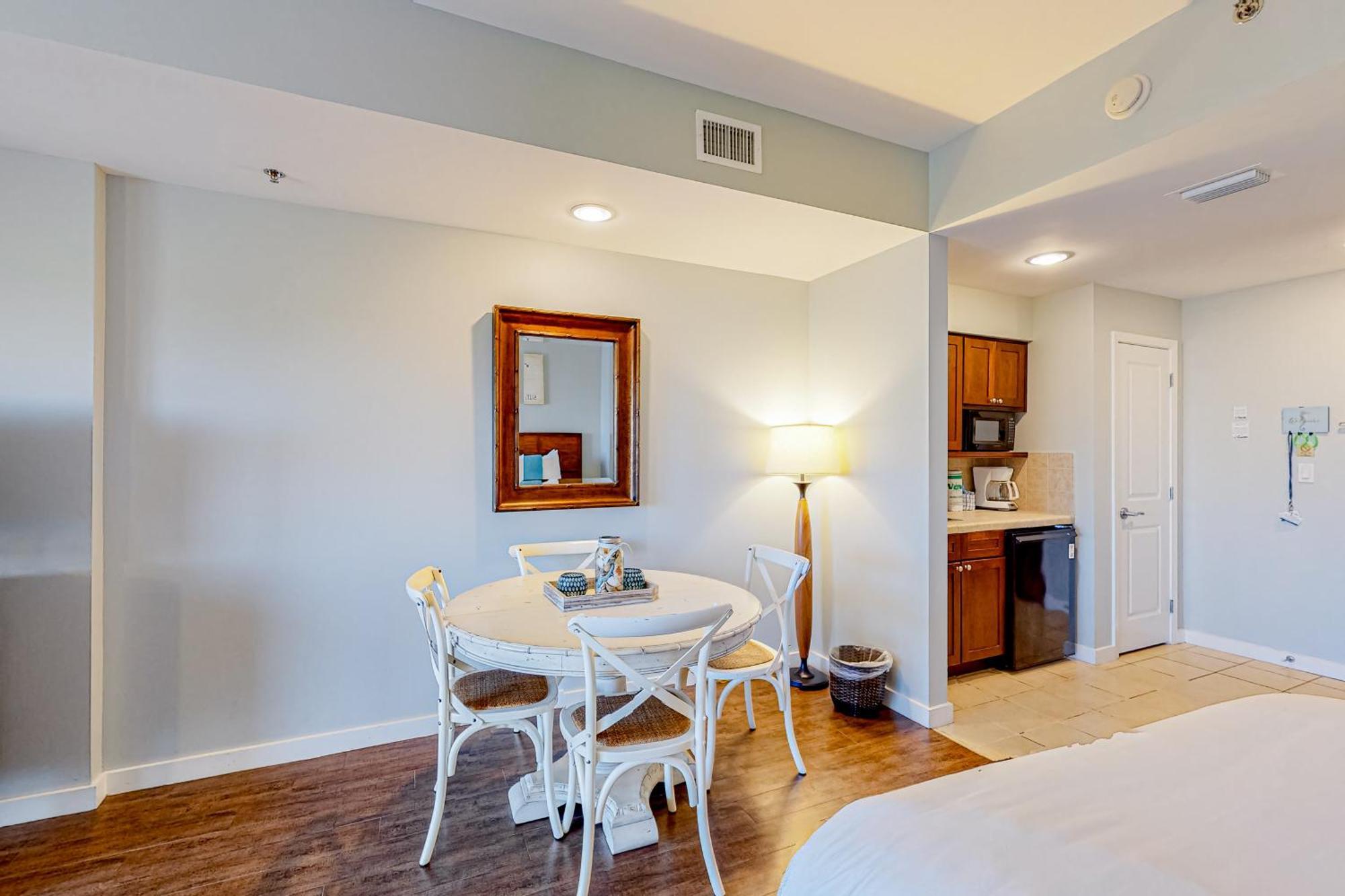 Luau Condos V デスティン 部屋 写真