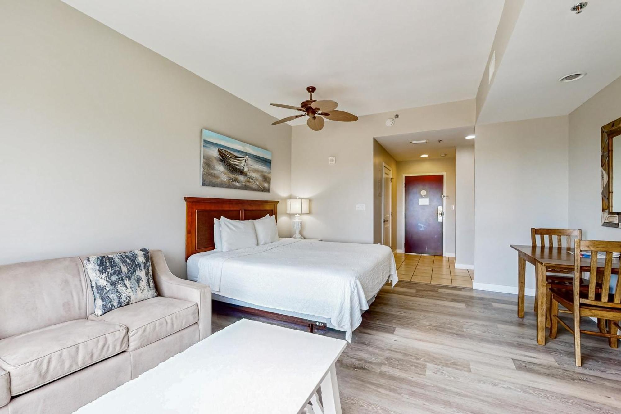Luau Condos V デスティン 部屋 写真