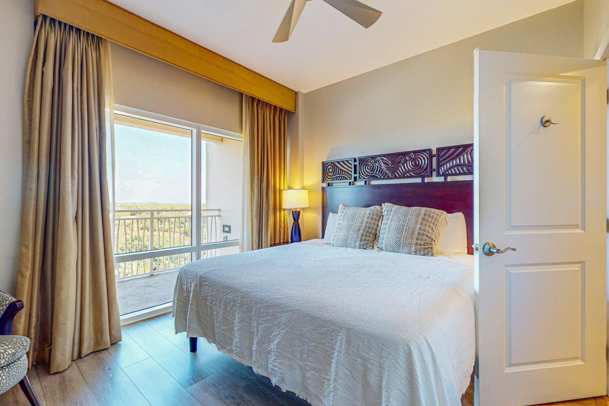 Luau Condos V デスティン 部屋 写真