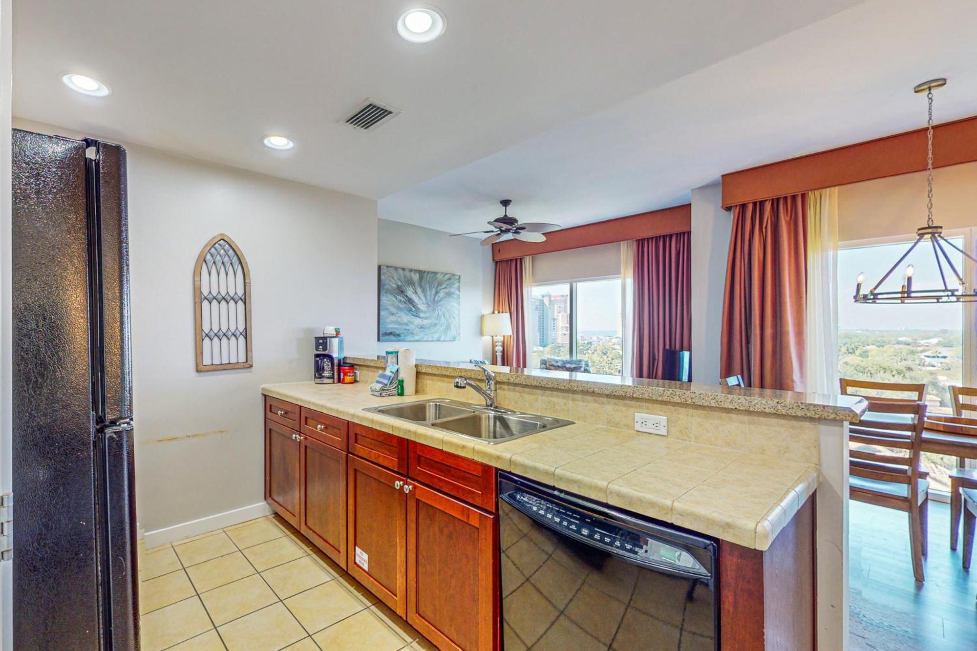 Luau Condos V デスティン 部屋 写真